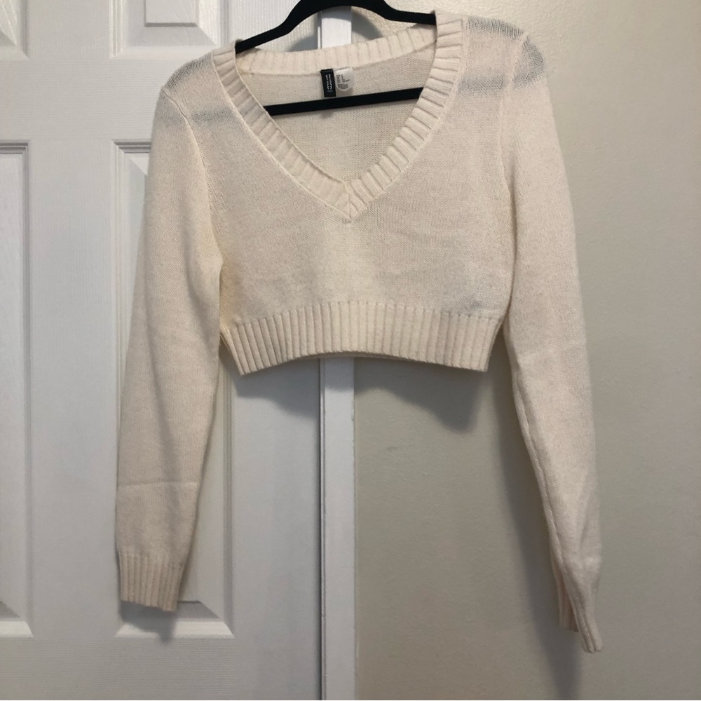 cropped V neck sweater